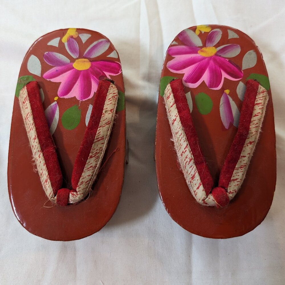 Hand-painted souvenir children's Geta, Japan, 1930s